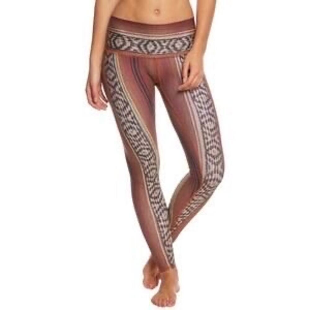 Teeki Red Border Town Yoga Leggings Size S